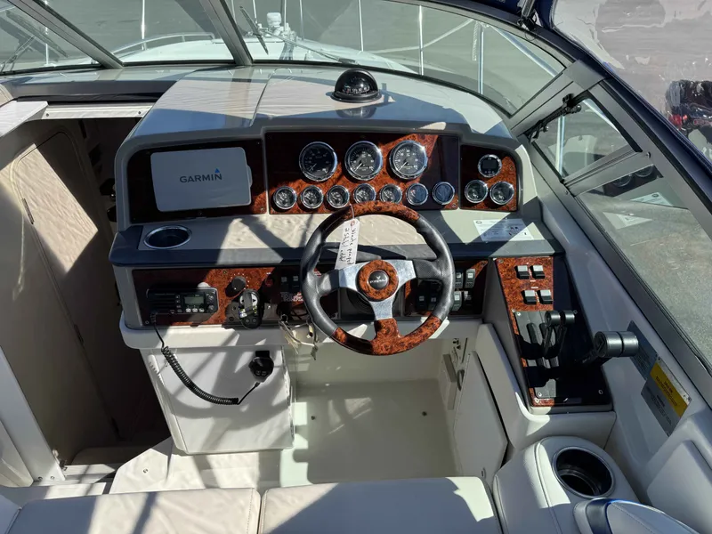 Slide: The Image of Formula 31 Performance Cruiser 2003 - 10