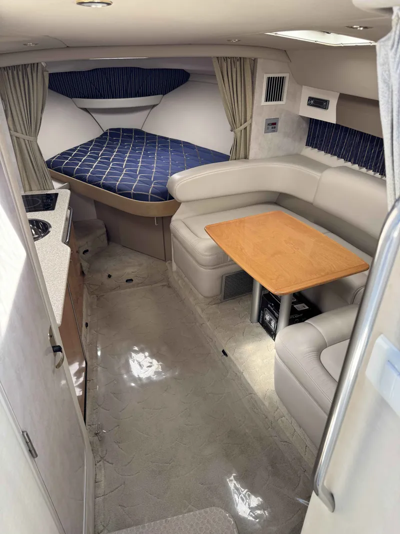 Slide: The Image of Formula 31 Performance Cruiser 2003 - 11