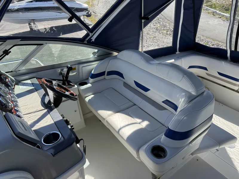 Slide: The Image of Formula 31 Performance Cruiser 2003 - 9