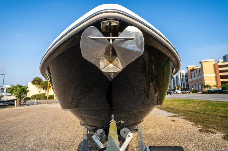 Slide: The Image of Close-up of 2019 Everglades 273CC boat model name on hull. - 16