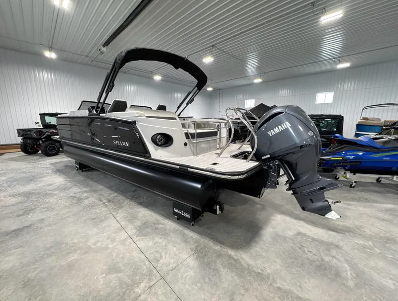 Slide: The Image of 2024 Sylvan G3 CLZ DC boat with Yamaha motor in a showroom. - 6