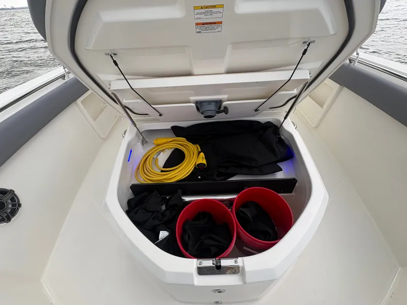 Slide: The Image of Boston Whaler 360 Outrage 2026 - 14