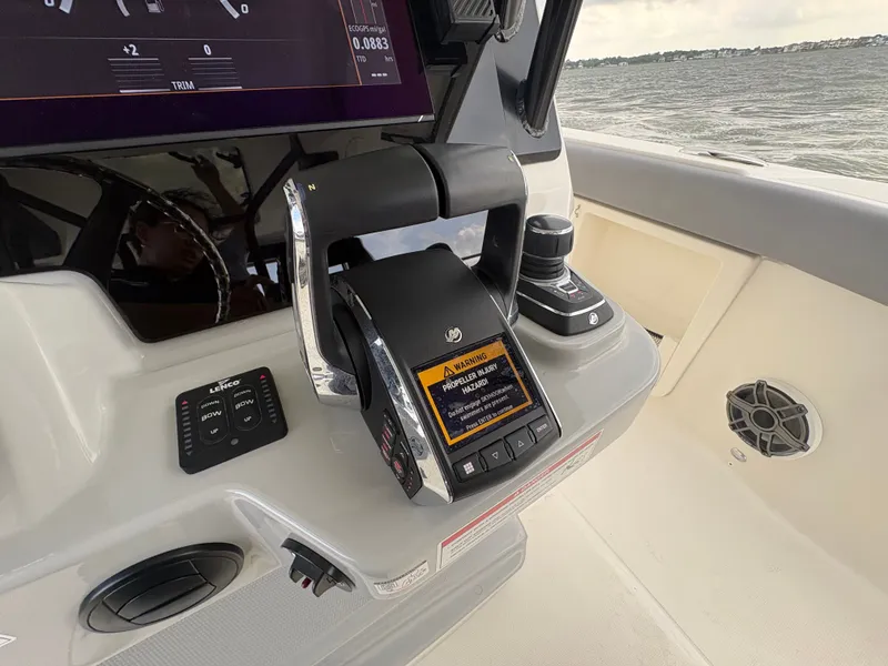 Slide: The Image of Boston Whaler 360 Outrage 2026 - 28