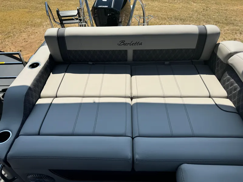 Slide: The Image of 2025 BARLETTA L23UA - Image 13 - 13