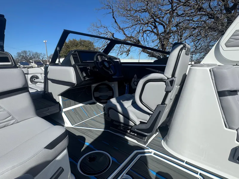 Slide: The Image of 2025 SUPRA SL 450 - Image 17 - 17