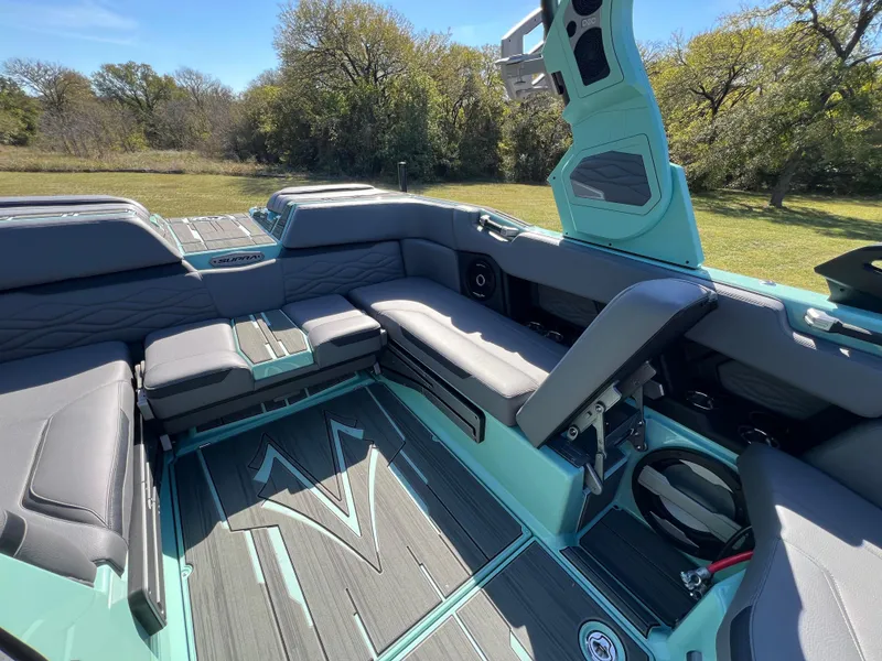 Slide: The Image of 2025 SUPRA SA 450 - Image 15 - 15