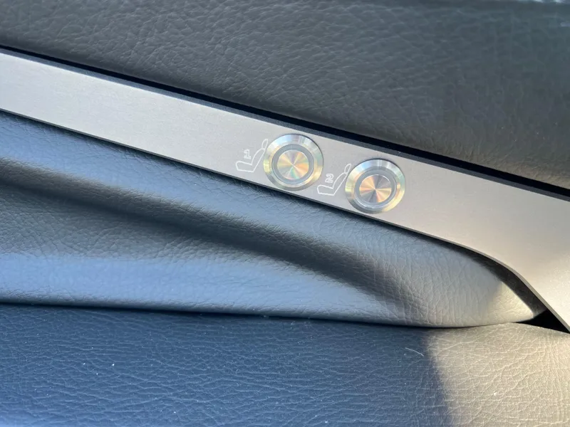 Slide: The Image of 2025 SUPRA SA 450 - Image 21 - 21