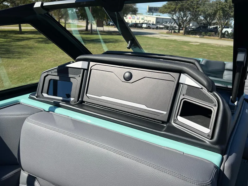 Slide: The Image of 2025 SUPRA SA 450 - Image 22 - 22