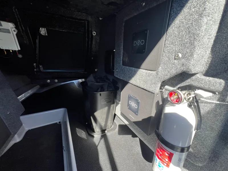 Slide: The Image of 2025 SUPRA SA 450 - Image 31 - 31