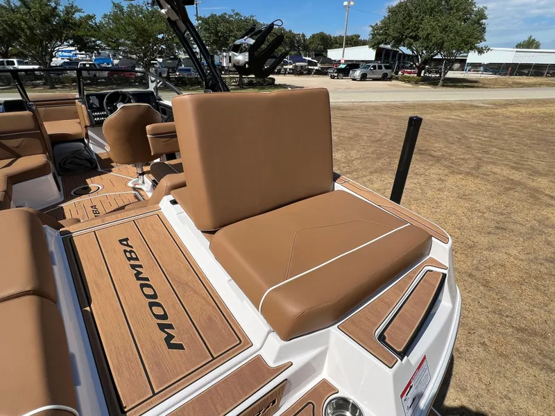 Slide: The Image of 2024 MOOMBA KAIYEN - Image 10 - 10