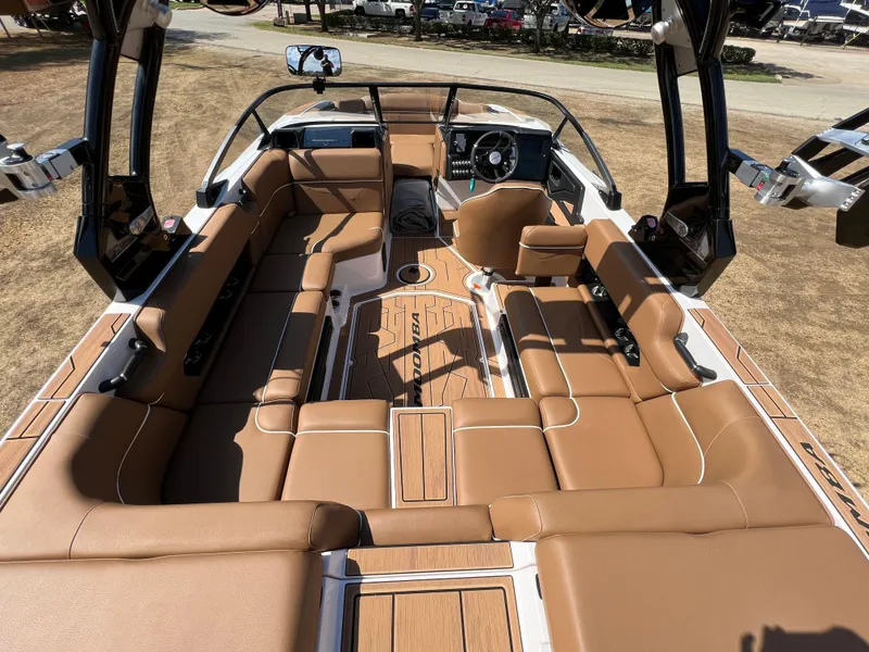 Slide: The Image of 2024 MOOMBA KAIYEN - Image 12 - 12