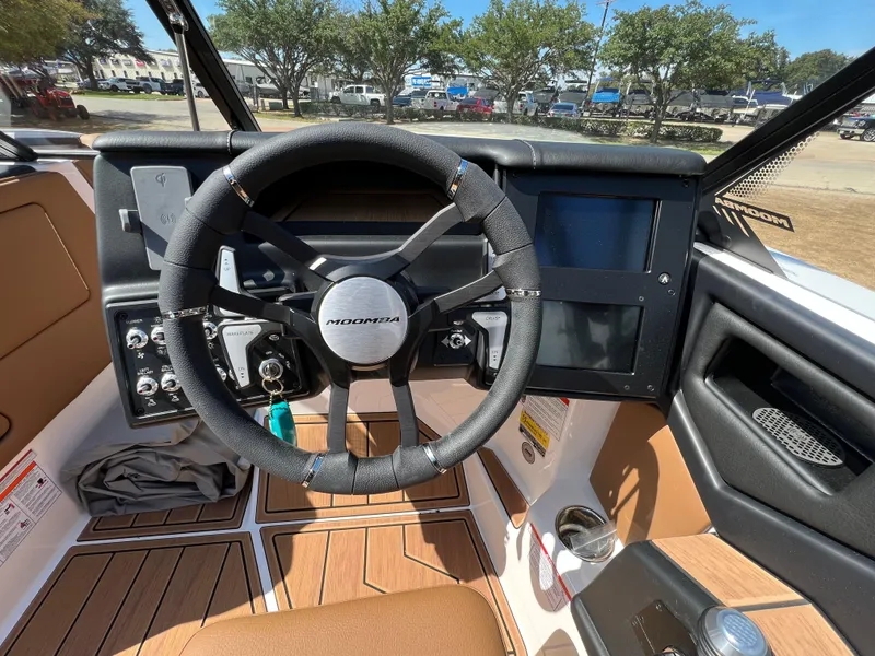 Slide: The Image of 2024 MOOMBA KAIYEN - Image 14 - 14