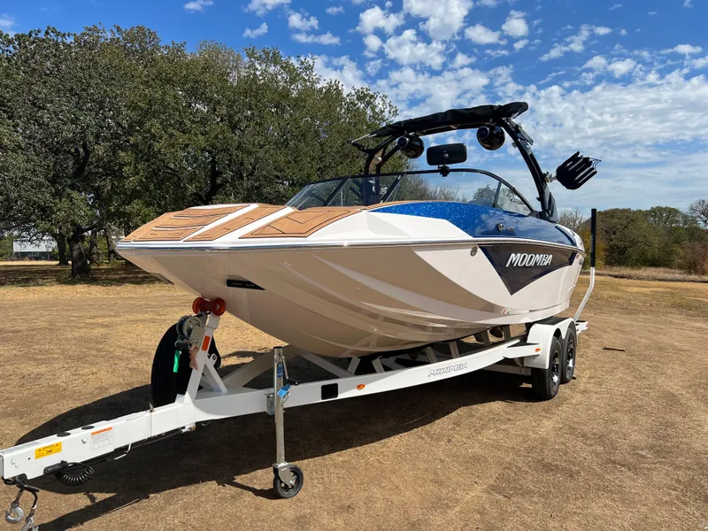 Slide: The Image of 2024 MOOMBA KAIYEN - Image 4 - 4