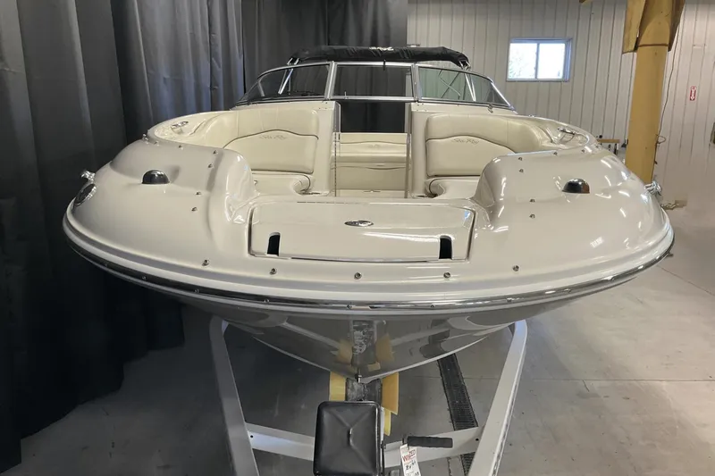 Slide: The Image of Sea Ray 240 Sundeck 2008 - 10