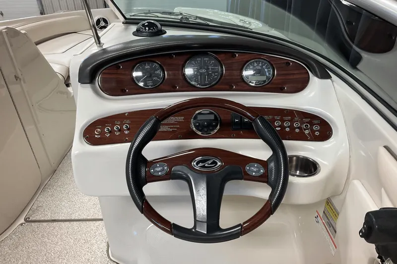 Slide: The Image of Sea Ray 240 Sundeck 2008 - 36