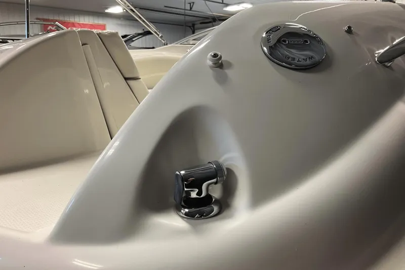 Slide: The Image of Sea Ray 240 Sundeck 2008 - 57