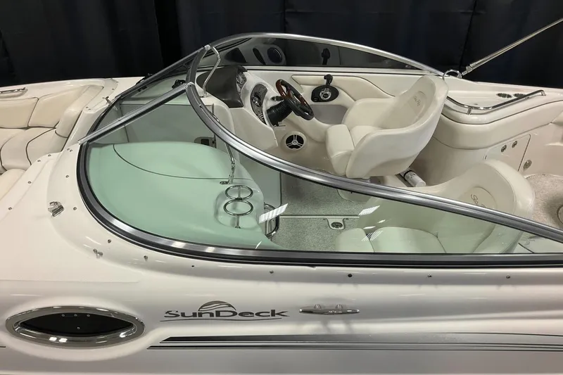 Slide: The Image of Sea Ray 240 Sundeck 2008 - 7