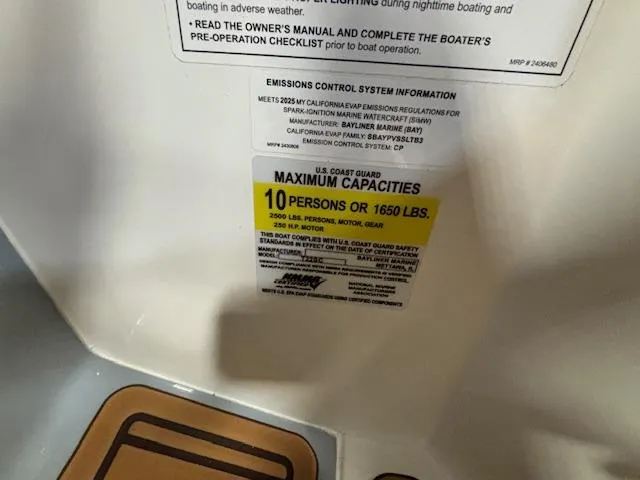 Slide: The Image of Bayliner T22 SC 2025 capacity label: 10 persons or 1650 lbs maximum. - 16