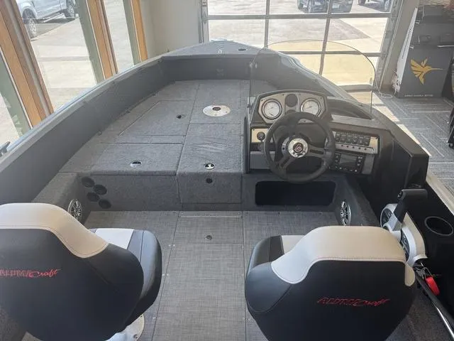 Slide: The Image of Alumacraft Competitor 165 SC 2024 - 12