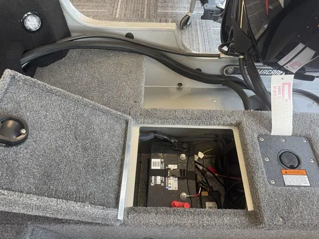 Slide: The Image of Alumacraft Competitor 165 SC 2024 - 6