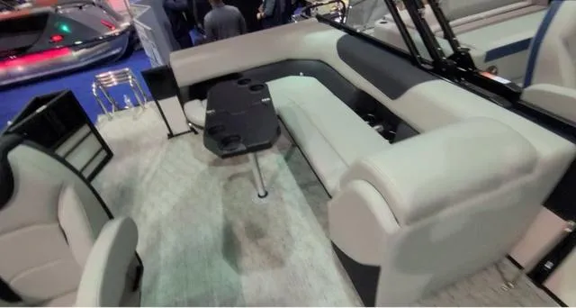 Slide: The Image of South Bay 222CR2 LE 2.75 2025 - 3