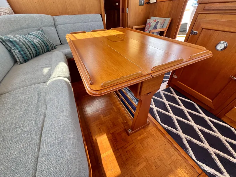 Slide: The Image of GB Yacht Table Top - 15