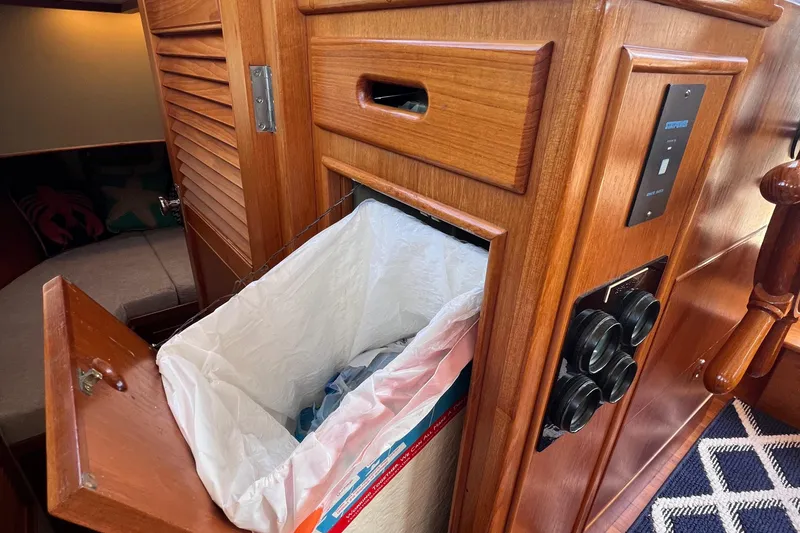 Slide: The Image of Waste Bin - 23