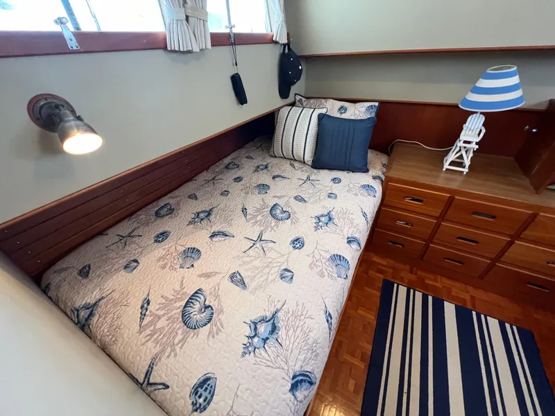 Slide: The Image of Berth Dimensions 48" x 78" - 33