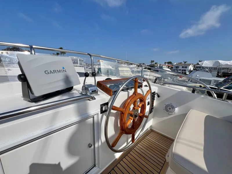 Slide: The Image of Flybridge Helm - 42