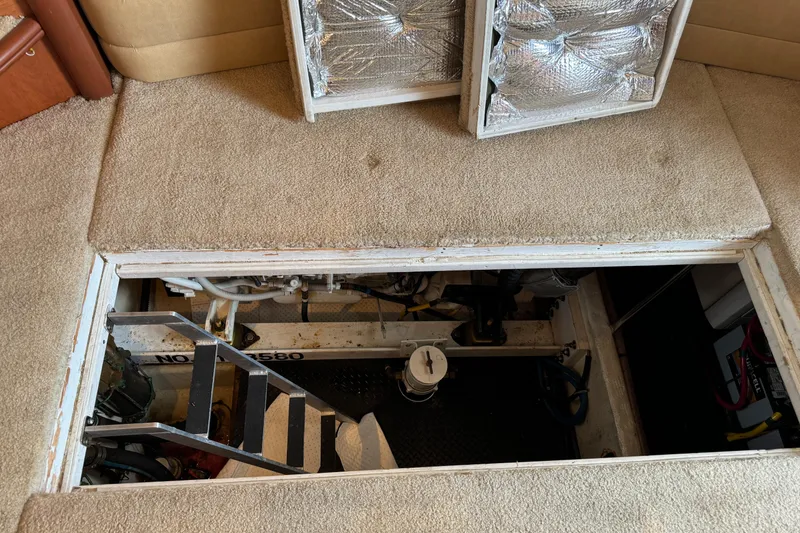 Slide: The Image of Silverton 43 Sport Bridge 2006 - 52