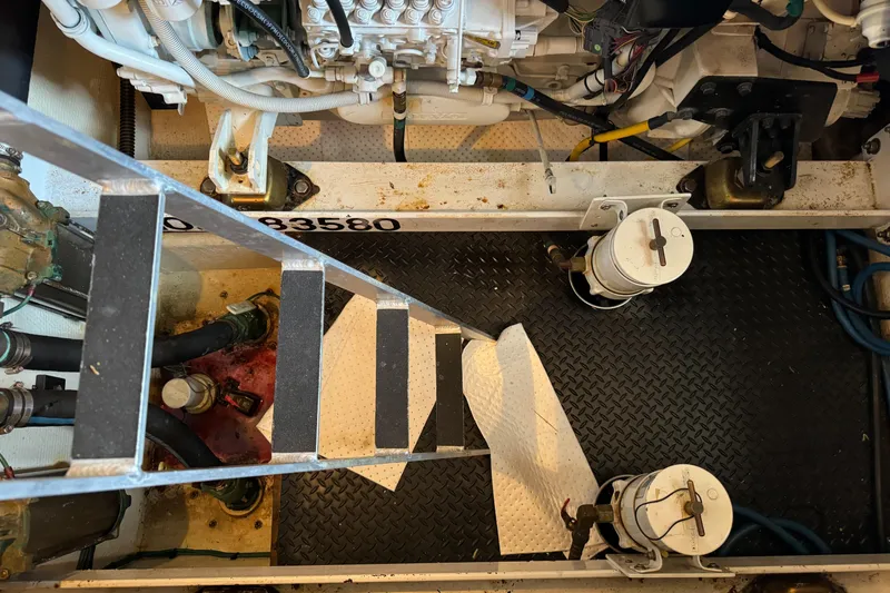 Slide: The Image of Silverton 43 Sport Bridge 2006 - 53