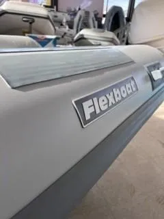Slide: The Image of Flexboat SR9.5 2023 - 7