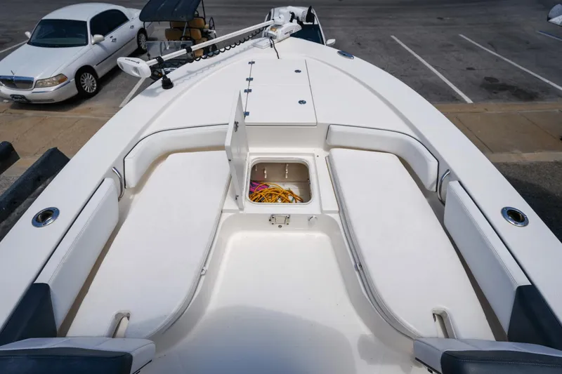 Slide: The Image of Robalo 246 2019 - 11