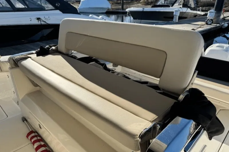 Slide: The Image of Boston Whaler 420 Outrage 2018 - 35