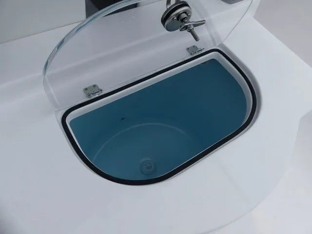 Slide: The Image of Twin Vee 280 GFX CC 2025 - 27