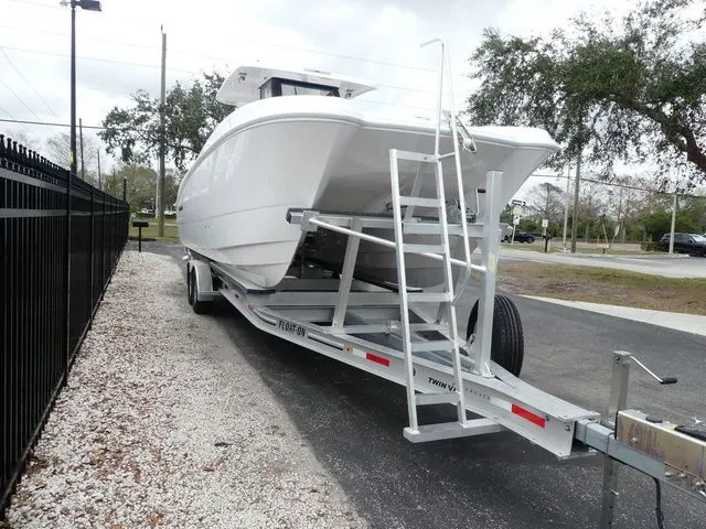 Slide: The Image of Twin Vee 280 GFX CC 2025 - 3