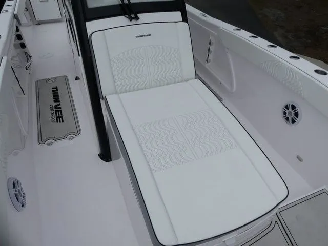 Slide: The Image of Twin Vee 280 GFX CC 2025 - 35