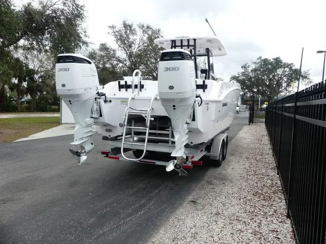 Slide: The Image of Twin Vee 280 GFX CC 2025 - 7