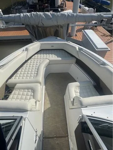 Slide: The Image of Cobalt R7 Surf 2019 - 8