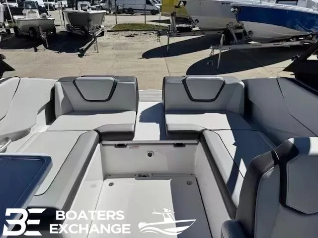 Slide: The Image of Yamaha AR250 2025 - 3