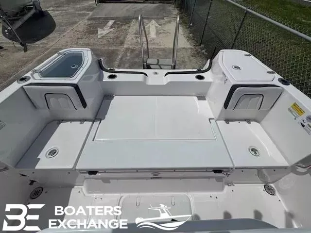 Slide: The Image of Yamaha 252 FSH Sport 2025 - 3