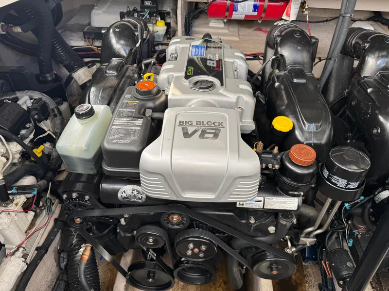 Slide: The Image of Engine of 2016 Sea Ray 370 Sundancer, featuring a Big Block V8. - 37