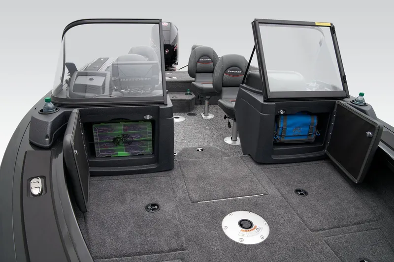 Slide: The Image of Tracker Targa V-19 WT 2025 - 27