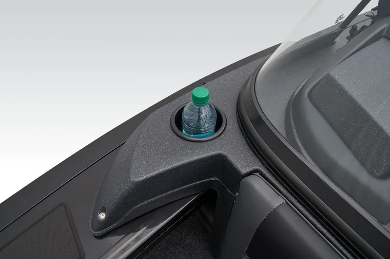 Slide: The Image of Tracker Targa V-19 WT 2025 - 33