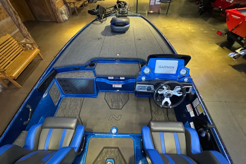 Slide: The Image of Interior view of 2025 Nitro Z20 XL Pro boat with Garmin navigation system. - 7