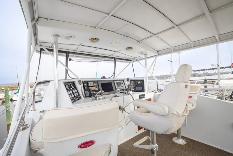 Slide: The Image of Hatteras 53 Motor Yacht 1980 - 111