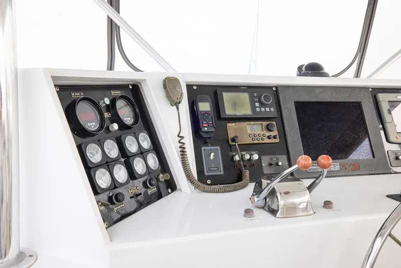 Slide: The Image of Hatteras 53 Motor Yacht 1980 - 112