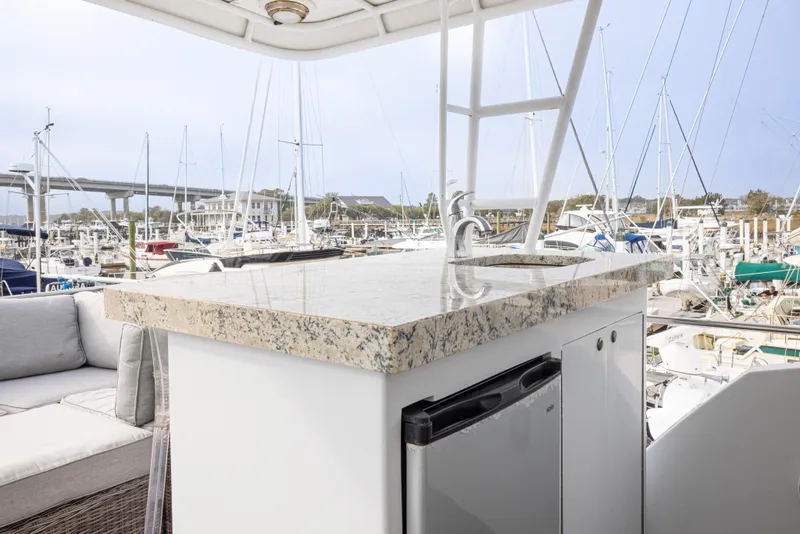 Slide: The Image of Hatteras 53 Motor Yacht 1980 - 120