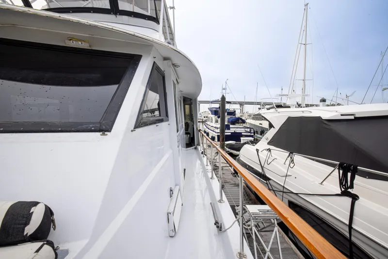 Slide: The Image of Hatteras 53 Motor Yacht 1980 - 138