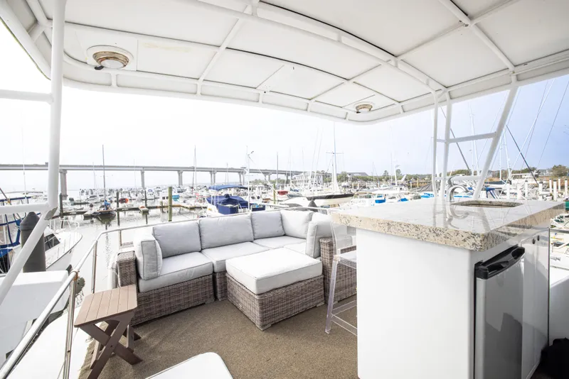 Slide: The Image of Hatteras 53 Motor Yacht 1980 - 63